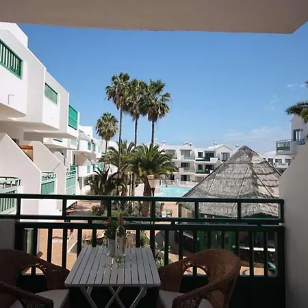 Sleeps 4 Pool Wifi Apartament *