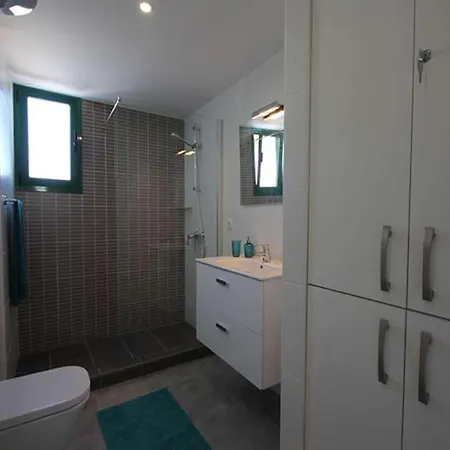 Apartament Sleeps 4 Pool Wifi