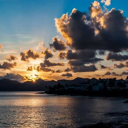 Sleeps 4 Pool Wifi Apartman Costa Teguise