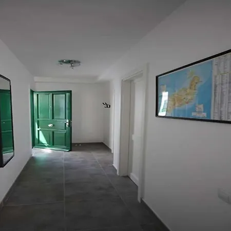 Apartman Sleeps 4 Pool Wifi *